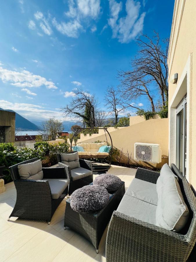 Apartment With Terrace And Private Parking Kotor Bagian luar foto
