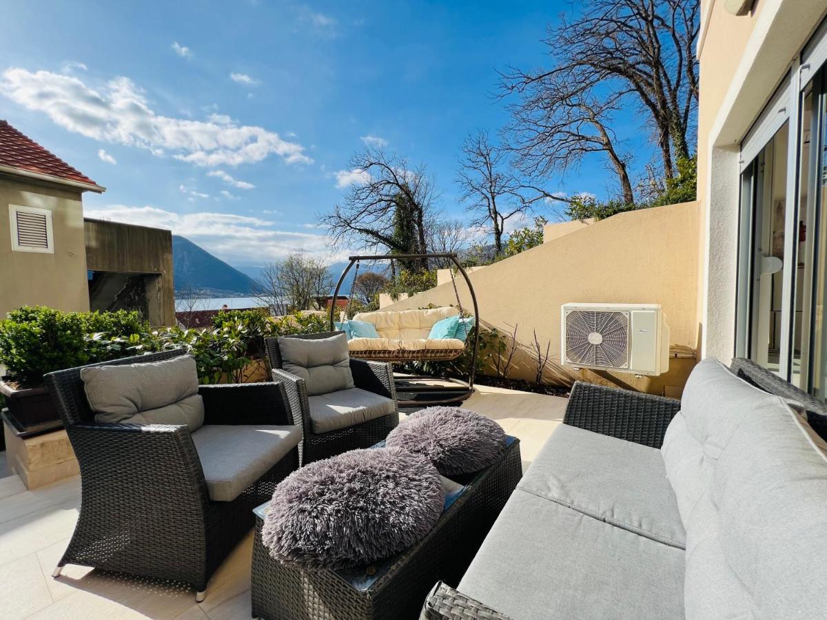 Apartment With Terrace And Private Parking Kotor Bagian luar foto