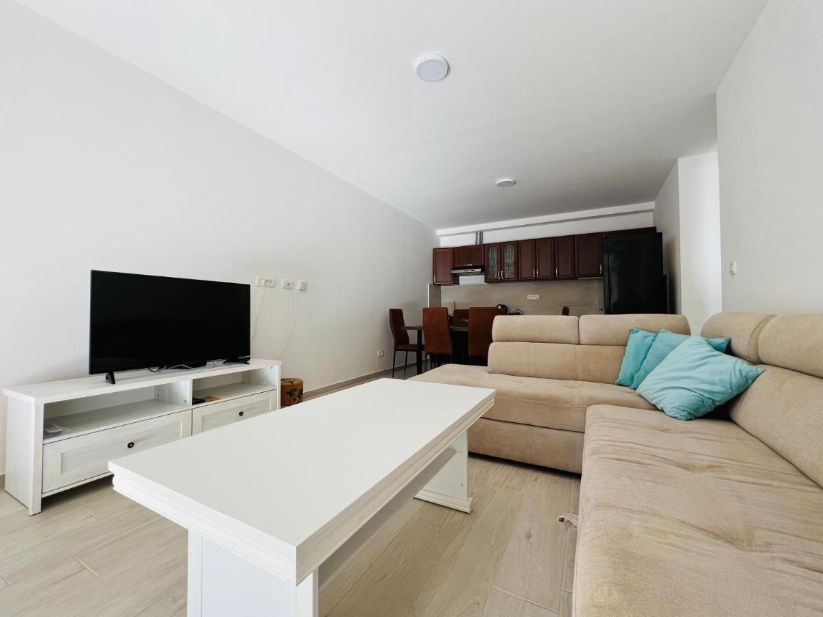 Apartment With Terrace And Private Parking Kotor Bagian luar foto