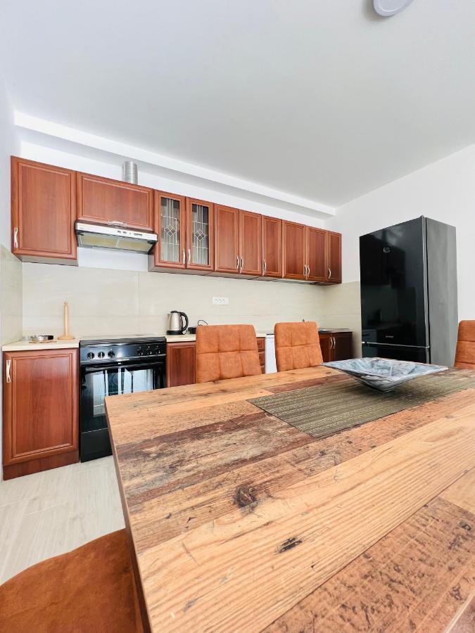 Apartment With Terrace And Private Parking Kotor Bagian luar foto