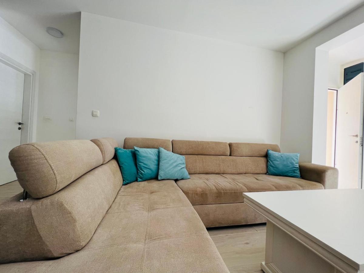 Apartment With Terrace And Private Parking Kotor Bagian luar foto
