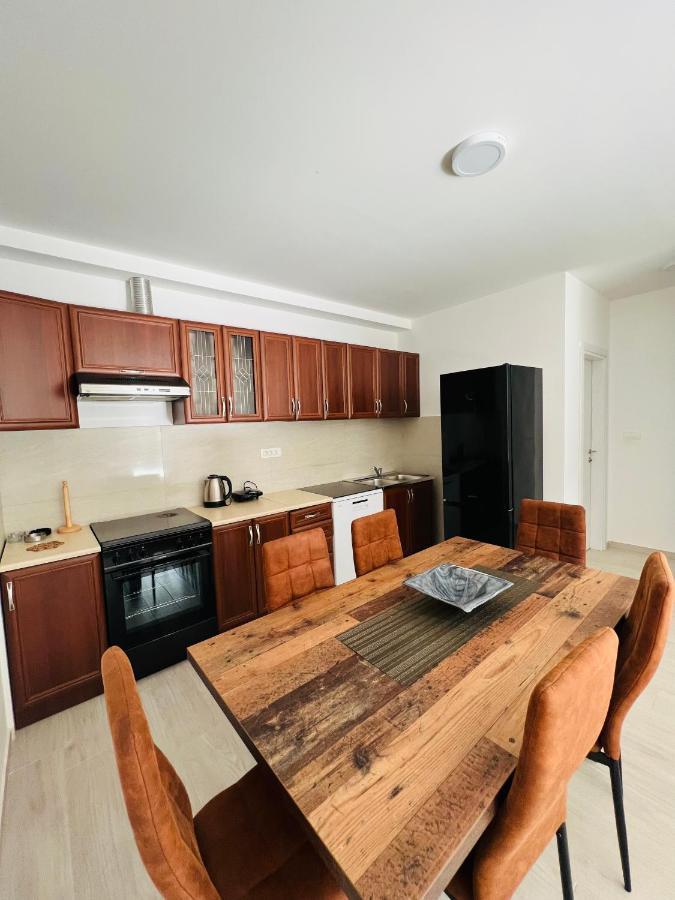 Apartment With Terrace And Private Parking Kotor Bagian luar foto