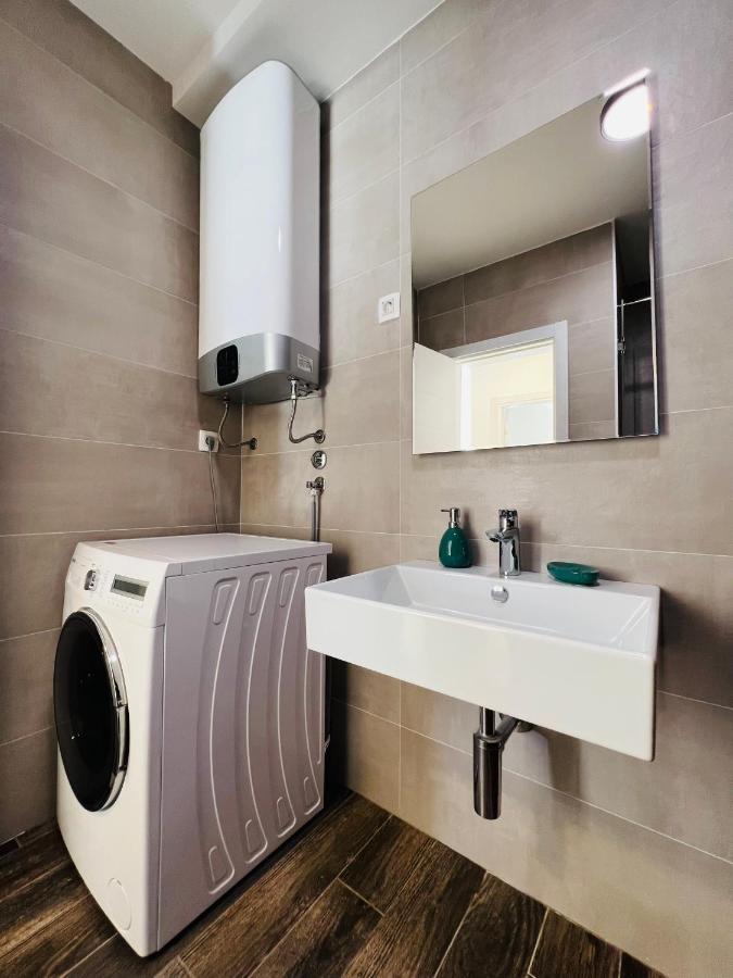 Apartment With Terrace And Private Parking Kotor Bagian luar foto