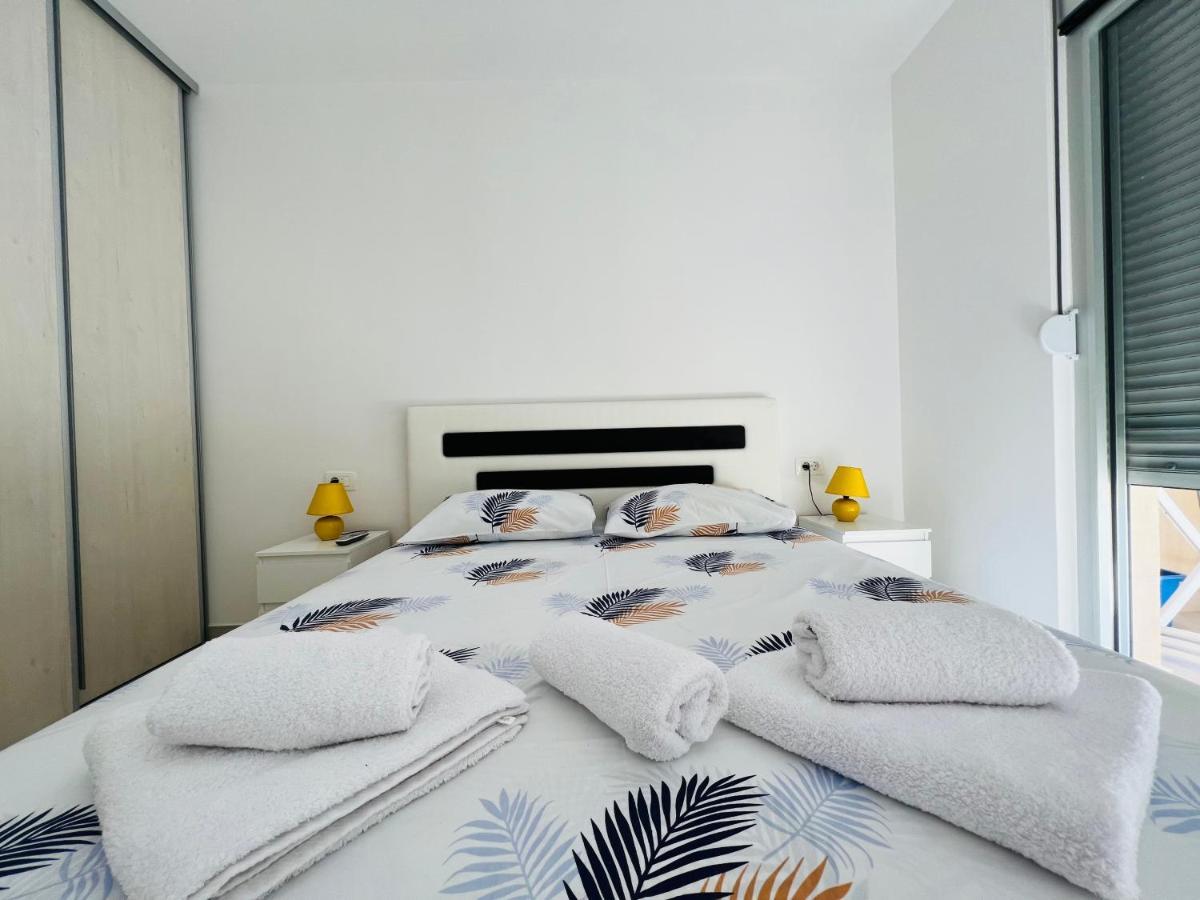 Apartment With Terrace And Private Parking Kotor Bagian luar foto
