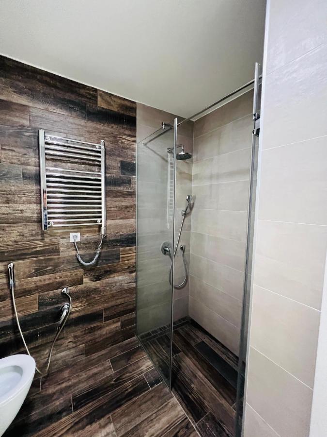Apartment With Terrace And Private Parking Kotor Bagian luar foto
